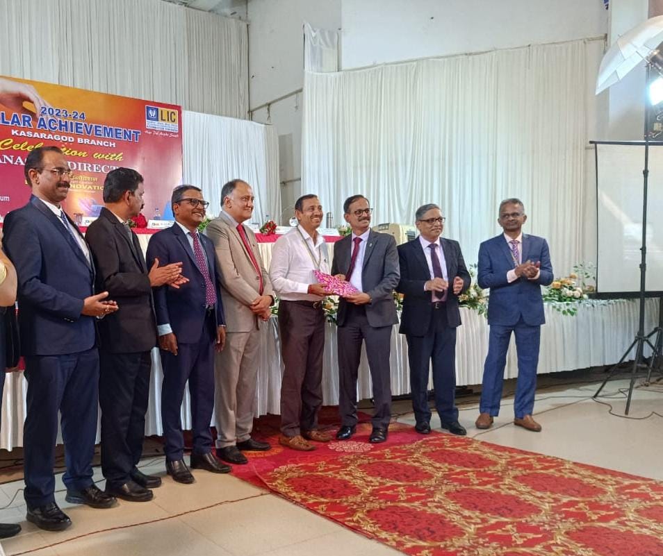 Received HIGH LEVEL HONOURING from BELOVED LIC OF INDIA MD Sri Doraiswami Sir